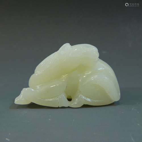 ANTIQUE CHINESE CARVED HETIAN JADE HORSE