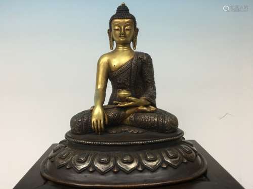 ANTIQUE Chinese Bronze Silver Gilt Buddha, 18th Century. 7 3/4