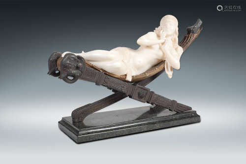 十九世紀 · 歐陸式風格雕雪花石裸女連雕飾銅座