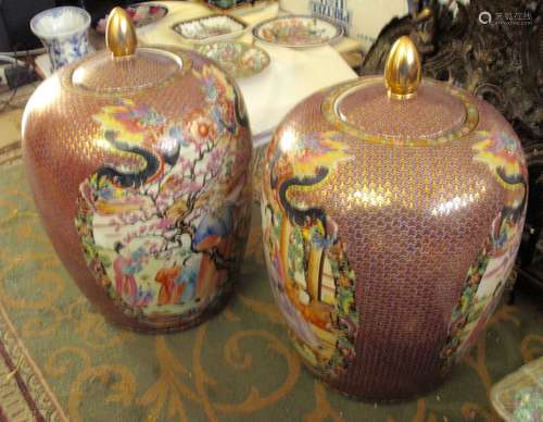 Pair of Chinese Porcelain Vase, Mark