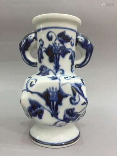 Chinese Blue/White Porcelain Twin Ears Vase