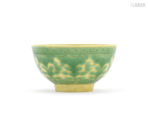 A yellow and green-enamelled 'peaches' bowl
