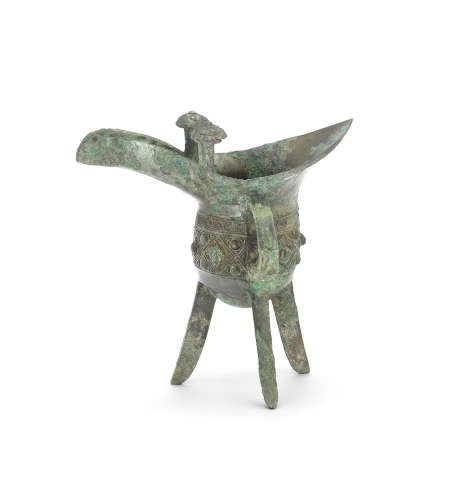An archaic bronze ritual wine vessel, jue