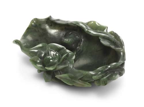A SPINACH-GREEN JADE BRUSHWASHER QING DYNASTY, 19TH CENTURY