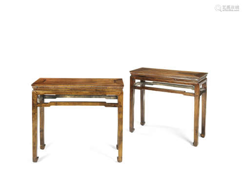 A pair of hardwood side tables, xiaotiaozhuo