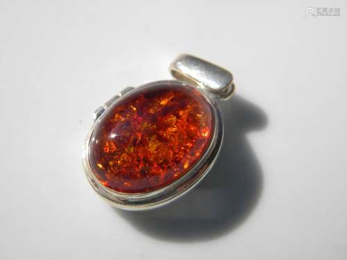 Vintage Baltic Amber Picture Box Pendant