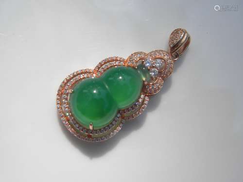 Vintage Silver Green Gourd Pendant