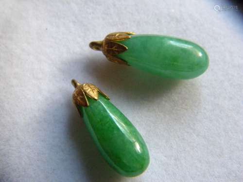 Pair of Antique Chinese Green Jadeite Water Drop 22K