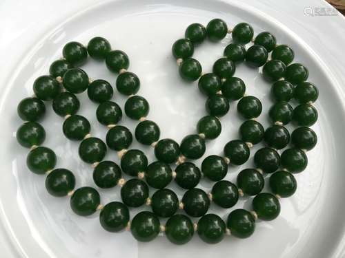 Vintage Chinese Nephrite Green Jade Necklace