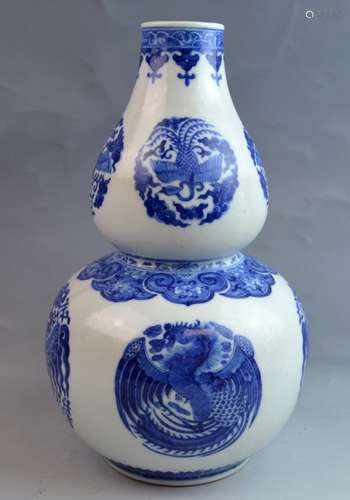 Chinese Blue and White Double Gourd Porcelain Vase