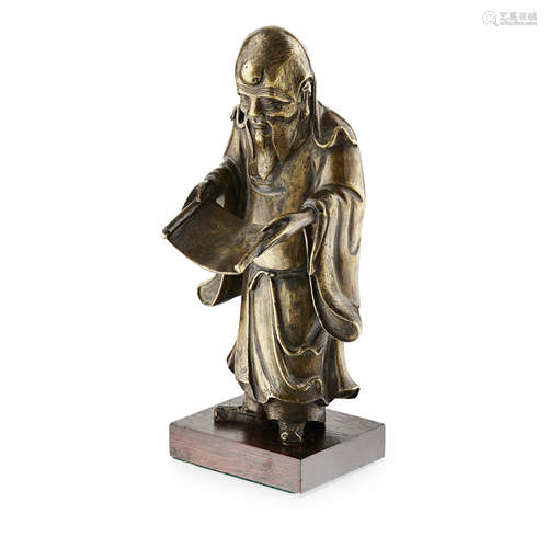 BRONZE FIGURE OF A STANDING SCHOLAR MING DYNASTY