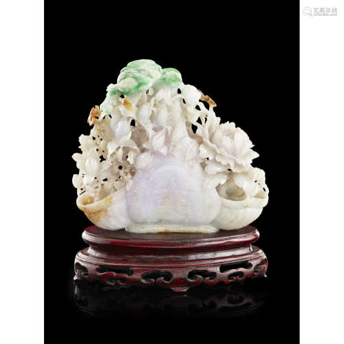 FINE JADEITE CARVING OF A BASKET OF FLOWERS
