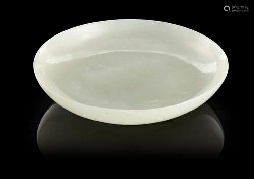 FINELY CARVED WHITE JADE DISH LATE QING DYNASTY/REPUBLIC PERIOD, 19TH/20TH CENTURY