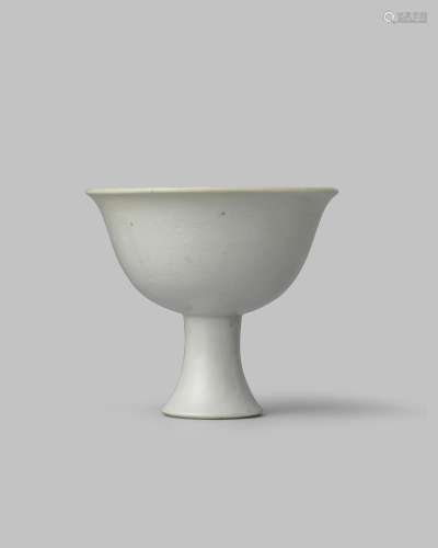 A RARE CHINESE ANHUA-DECORATED WHITE GLAZED STEM BOWL