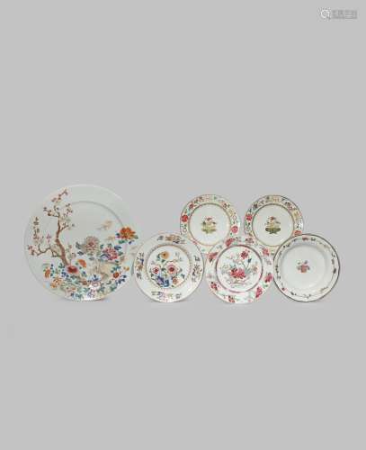 A LARGE CHINESE FAMILLE ROSE DISH