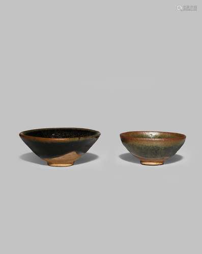 TWO SMALL CHINESE JIANYAO BOWLS