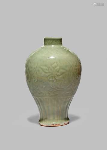 A CHINESE LONGQUAN CELADON MEIPING