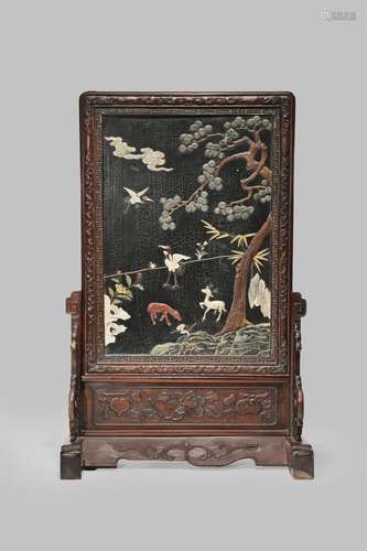 <strong>λ </strong>A CHINESE RECTANGULAR LACQUERED HARDWOOD TABLE SCREEN