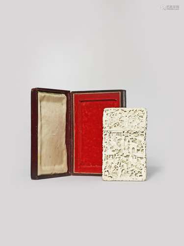 <strong>λ </strong>A CHINESE CANTON IVORY CARD CASE