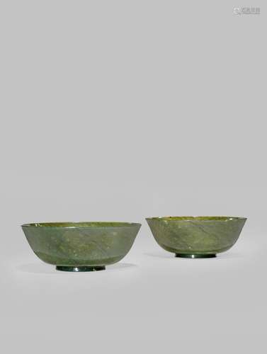 A PAIR OF CHINESE SPINACH-GREEN JADE BOWLS