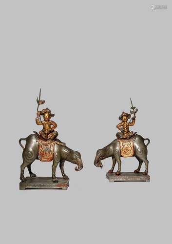 A PAIR OF CHINESE PEWTER PRICKET CANDLESTICKS