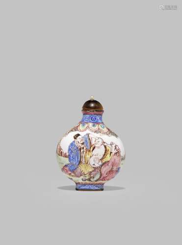 *A CHINESE CANTON ENAMEL FAMILLE ROSE SNUFF BOTTLE