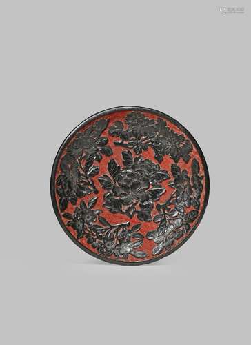 A CHINESE RED AND BLACK LACQUER DISH