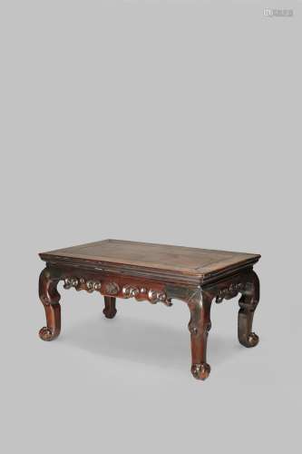 A CHINESE HARDWOOD RECTANGULAR LOW TABLE, KANG