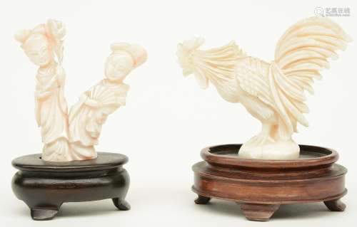 Two first half 20thC Chinese white coral sculptures depicting a cock and two beauties with a matching wooden plinth, H 7,7 - 8,2 cm; Weight: ca. 73 g (beauties) - 148 g (cock) (measurements of both the items without base)