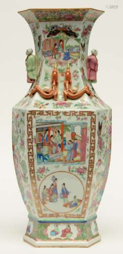 A Chinese hexagonal famille rose vase, relief decorated, painted with court scenes, 19thC, H 58,5 cm