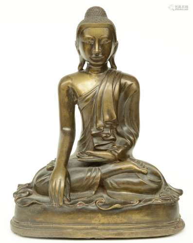 An Oriental bronze Buddha, H 37 cm