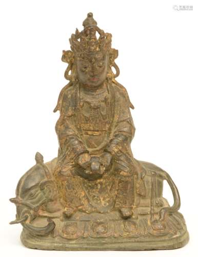 A Chinese gilt bronze Buddha, sitting on an elephant, 18thC, H 20,5 (traces of polychromy)