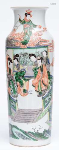 A Chinese cylindrical famille verte vase, decorated with a genre scene, 19thC, H 44,5 cm