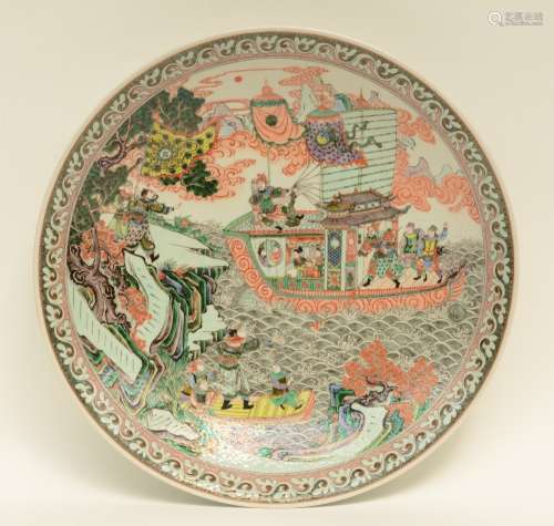 A fine Chinese plate, polychrome decorated with a warrior scene, marked, H 8,5 - Diameter 47 cm