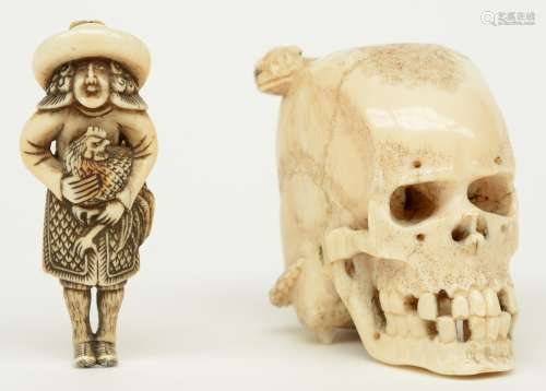 An exceptional Japanese ivory okimono of a skull with a snake, Edo period, 18thC (a piece of the snake missing on the backside); added a rare Japanese Edo period ivory katabori-netsuke, in the form of a Westerner holding a rooster, 18thC, H 6 - 6,3cm, Total weight 151g