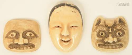 Three early Meiji period Japanese ivory netsuke in the form of masks, one of them a Noh theater mask, H 5,1cm, Total weight 41g