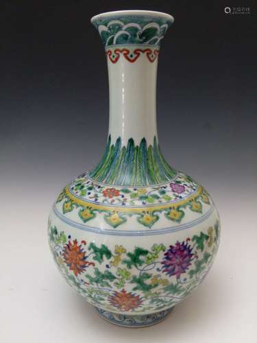 Chinese Porcelain Doucai Vase,Mark