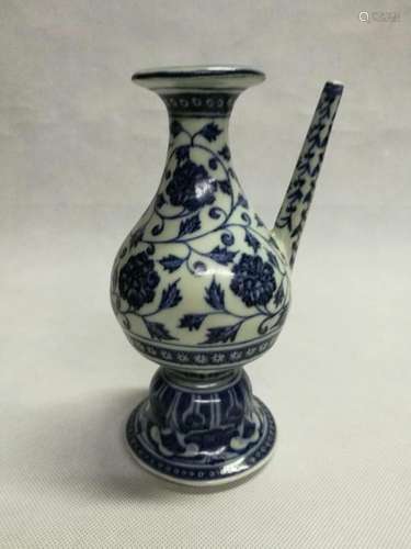 Chinese Blue/White Porcelain Ewer