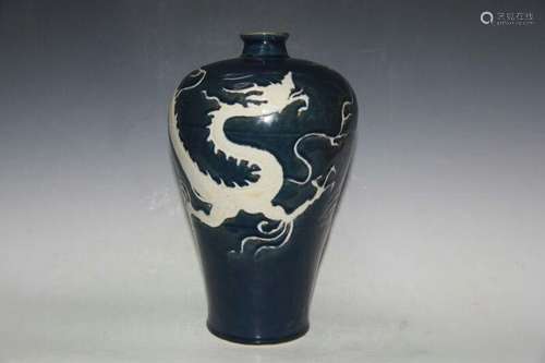 Chinese Blue/White Porcelain Floral Vase