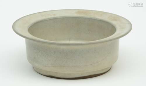A Chinese celadon bowl, H 6,5 - Diameter 12 cm (crack in the bottom)