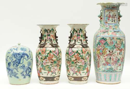 A Chinese famille rose vase, decorated with a court and battle scene; added a pair of Chinese vases in polychrome decorated stoneware and a blue and white decorated gingerpot, 19thC, H 32 - 45,5 - 61,5 cm (one vase with restoration, one vase with restoration and a crack, gingerpot with crack on the bottom)