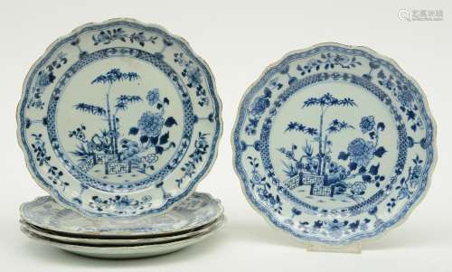 Five blue and white decorated Chinese porcelain dishes, 18thC, Diameter 23 cm (damage)