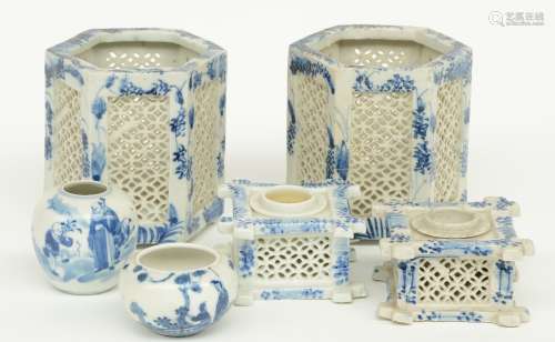 A pair of Chinese hexagonal blue and white incense burners and a pair of inkstands, with open-work decoration; added a Chinese miniature bowl and vase, blue and white, decorated with animated scenes, marked Kangxi, H 4,5 - 12,5 cm (chips on the rim)