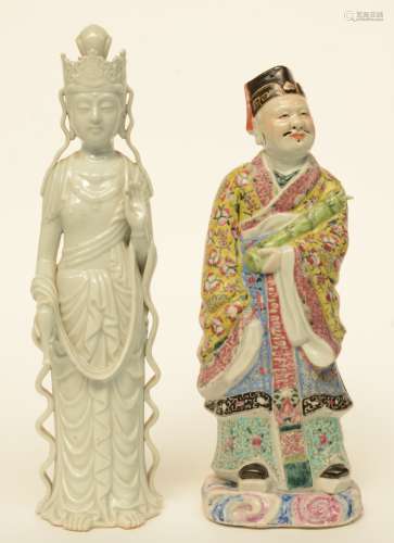 A Chinese polychrome decorated Sage, ca. 19thC; added 'Blanc de Chine' Guanyin, H 36,5 - 39,5 cm (flaking of the glaze and firing faults)