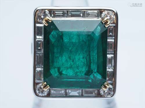 Emerald Diamond Ring