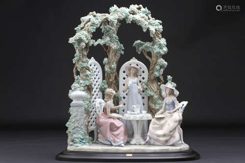 LLADRO 「TEA IN THE GARDEN」置物