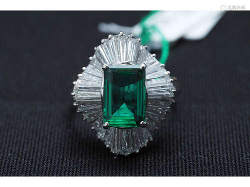 Emerald Diamond Ring