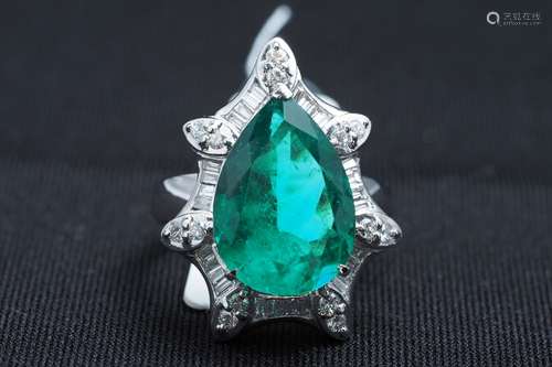 Emerald Diamond Ring