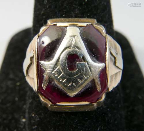 10K GOLD VINTAGE FREEMASONS MASTER MASON RING