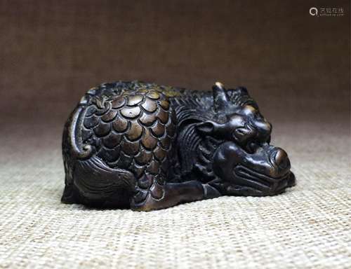 CHINESE BRONZE FIGURE OF BEAST